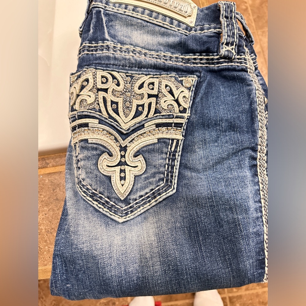 Rock revival skinny jeans